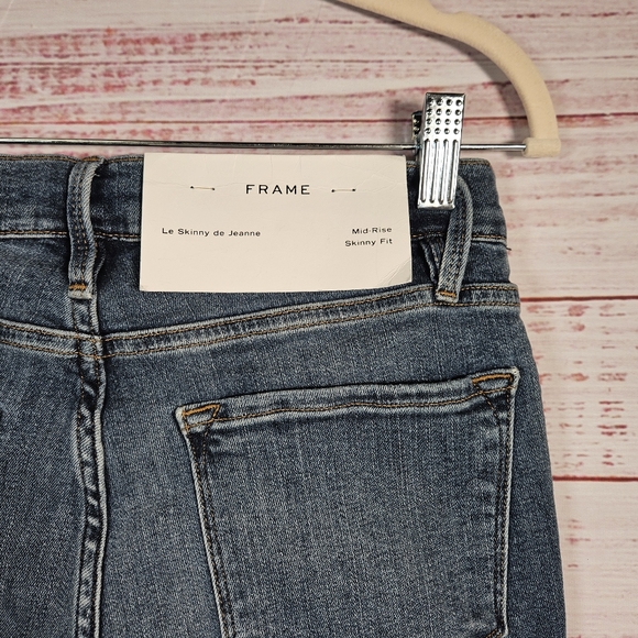 Frame Denim Skinny De Jeanne Frayed Ankle Hem Jeans - Picture 11 of 16